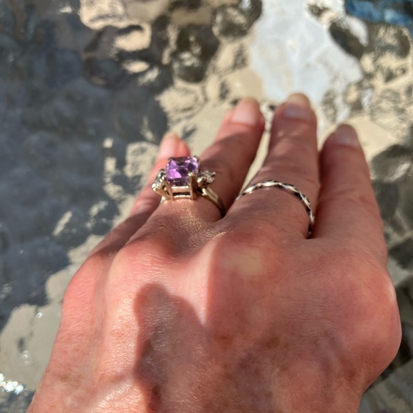 14kt White Gold Diamond Amethyst Ring. Sz 5.5 - Picture 6 of 14